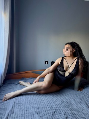 Частная массажистка Кира 